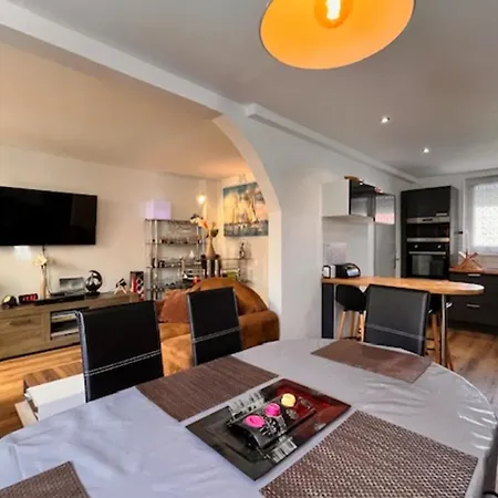 Spacious House In Near The Beaches * La Rochelle (Charente-Maritime)