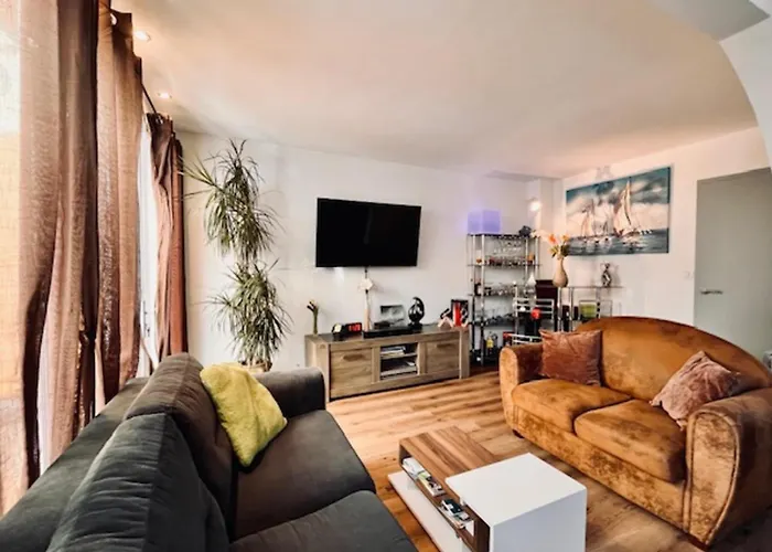 Spacious House In Near The Beaches Casa vacanze La Rochelle (Charente-Maritime)