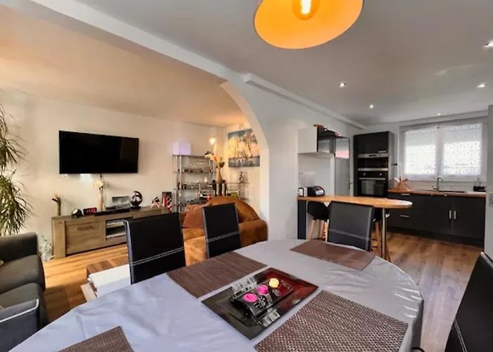 Spacious House In Near The Beaches La Rochelle (Charente-Maritime)